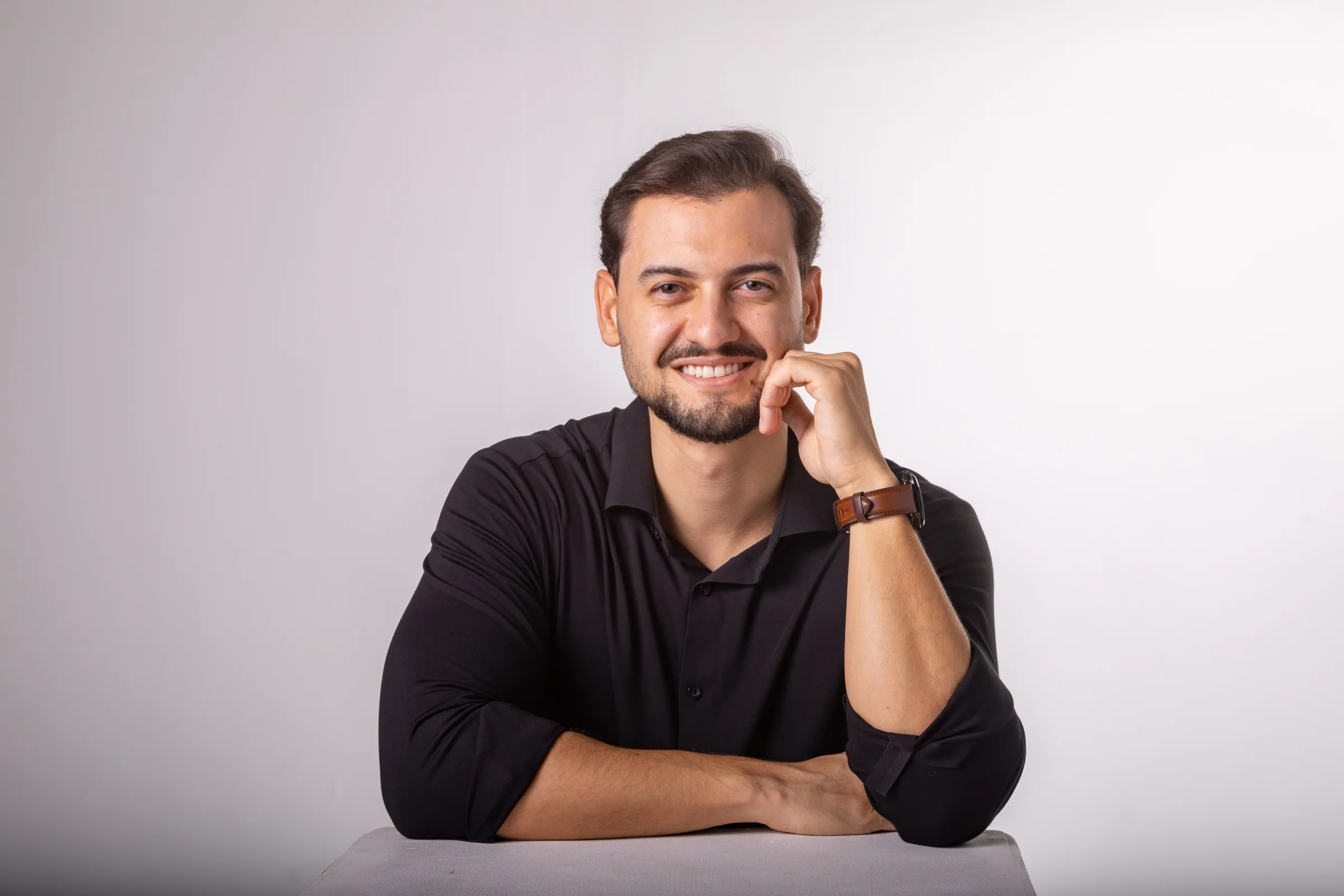 Retrato de Dr. Lucas Cezere, endocrinologista — CRM 23934 · RQE 21082